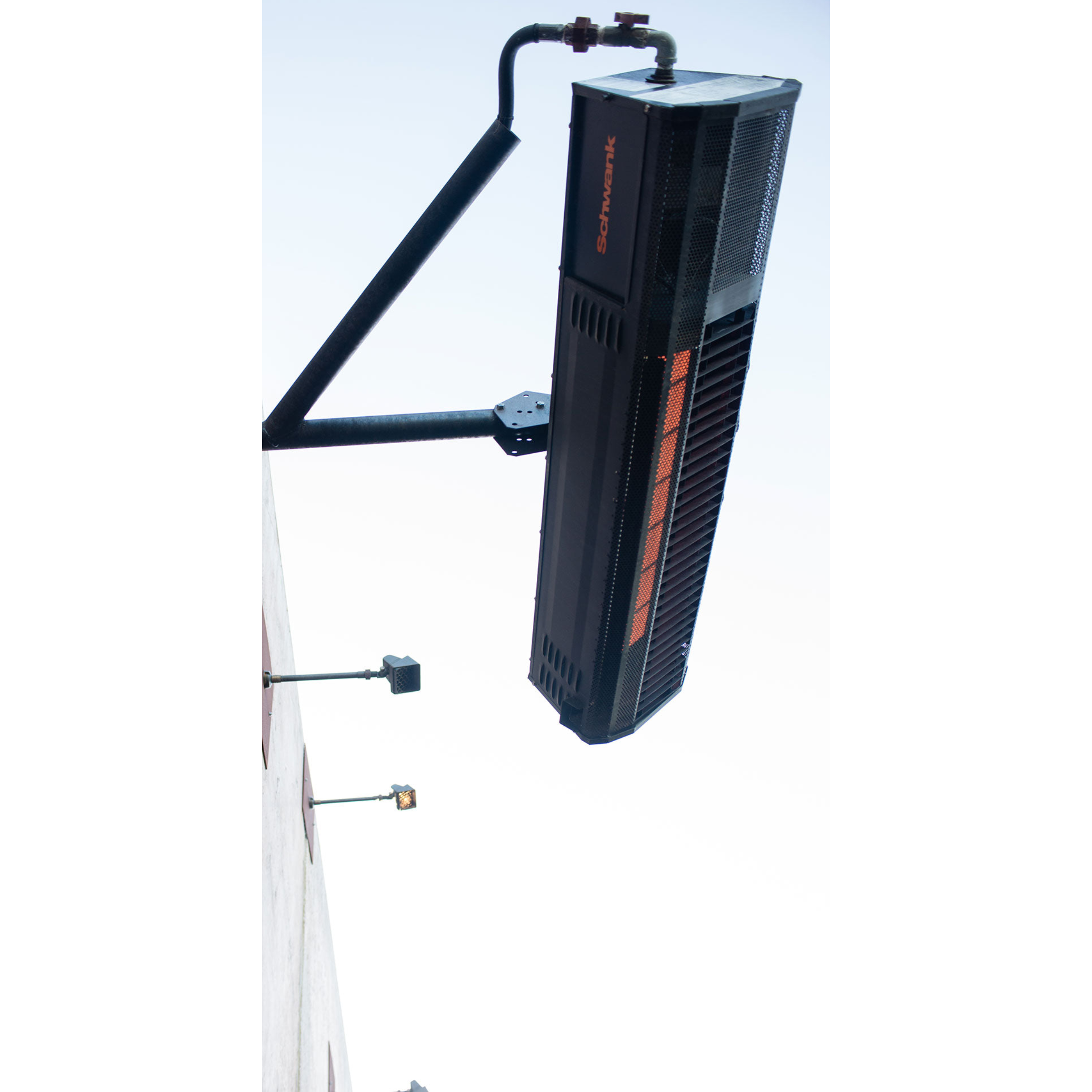 IO-213-N  Infrasave IO-200 Series High-Performance Outdoor Natural Gas Infrared Patio Heater - 35,000 BTU